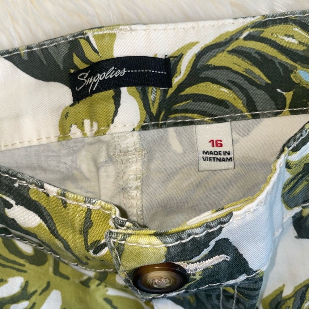 UNIONBAY Tropical Palm Leaf Print Shorts Size 16 Natural Off-white, Green - Picture 5 of 10